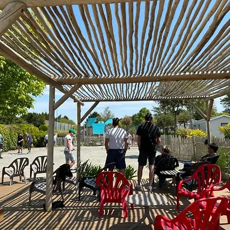 Confortable Avec Terrasse A - Api-1-52-1184 Kamp alanı *