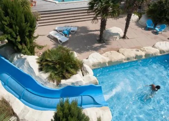 Confortable Avec Terrasse A - Api-1-52-1184