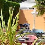 Campsite Confortable Avec Terrasse A - Api-1-52-1184 *