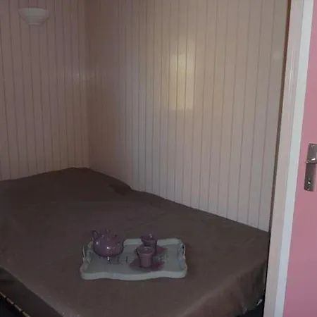 Confortable Avec Terrasse à - Api-1-52-1184 *