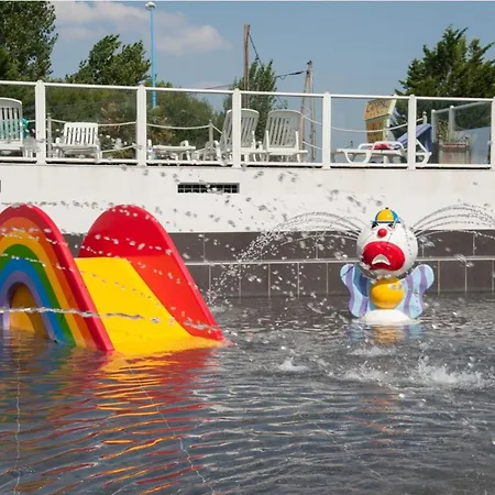 Confortable Avec Terrasse à - Api-1-52-1184 Camping