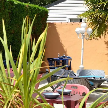 Campsite Confortable Avec Terrasse A - Api-1-52-1184 *
