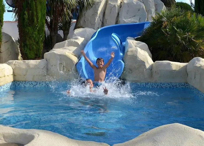 Confortable Avec Terrasse à - Api-1-52-1184 *