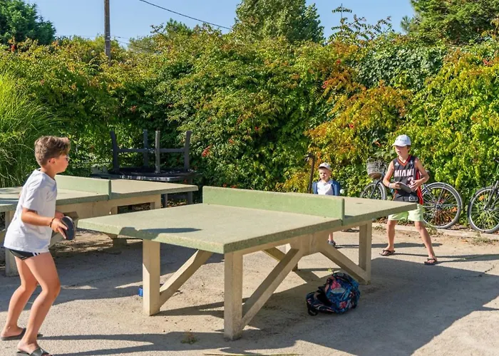 Camping Confortable Avec Terrasse à - Api-1-52-1184 *